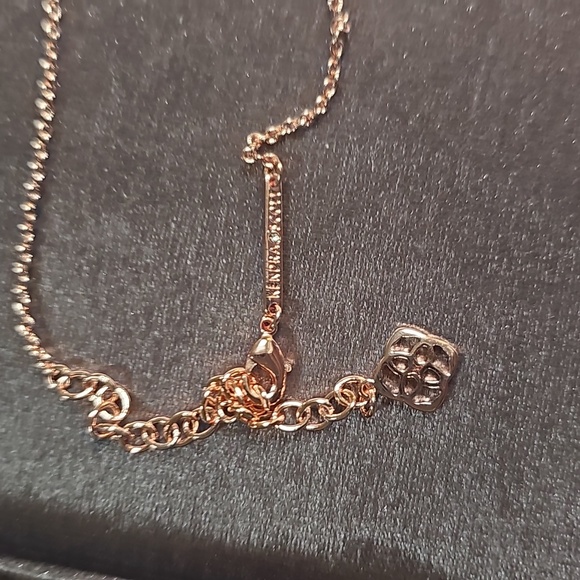 NEW! Kendra Scott Set with Box - Picture 2 of 8